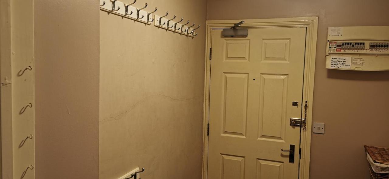 Flat 12 Sebastian Court - 2 Beds With A Four Poster Appartement Scarborough