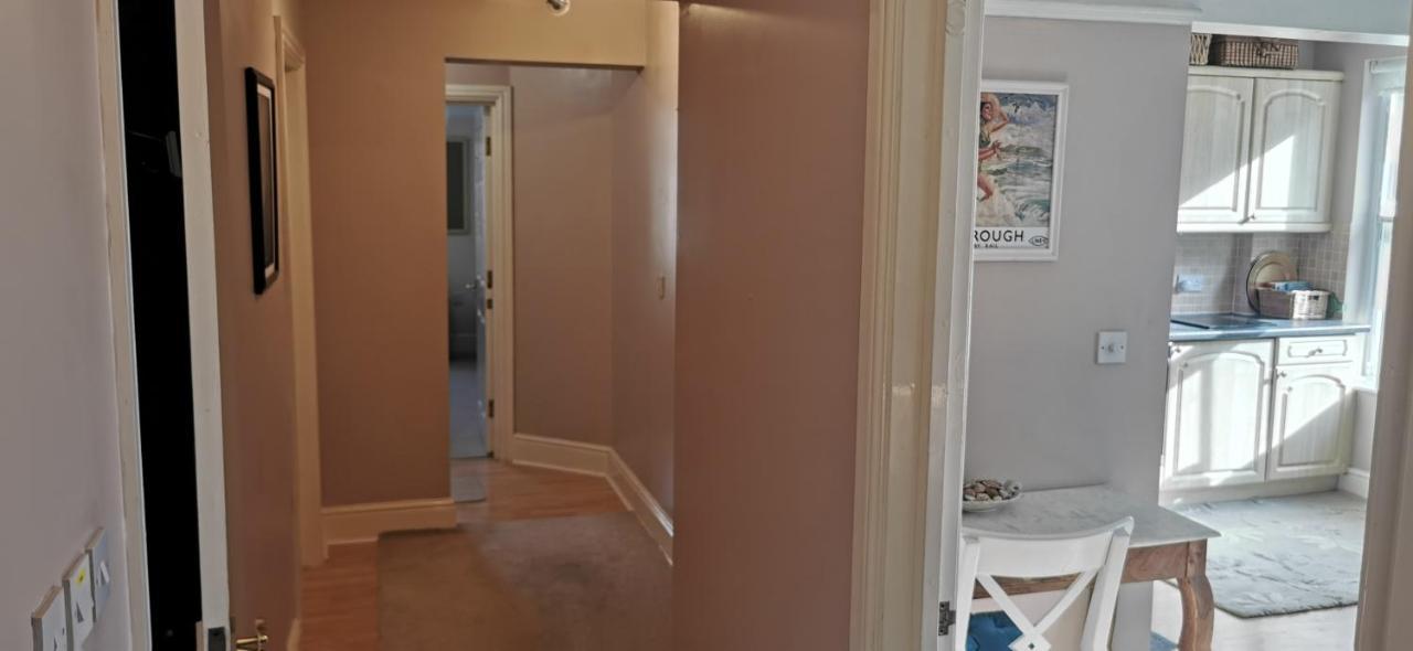 Flat 12 Sebastian Court - 2 Beds With A Four Poster Appartement Scarborough